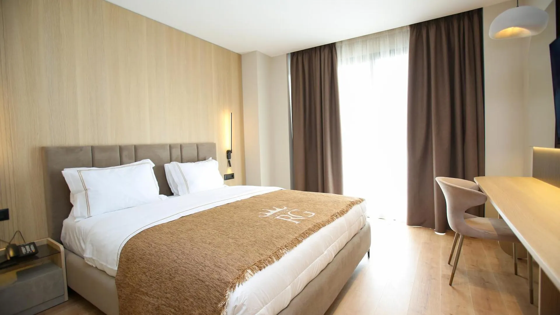 Regina Palm Resort Orikum 5*,