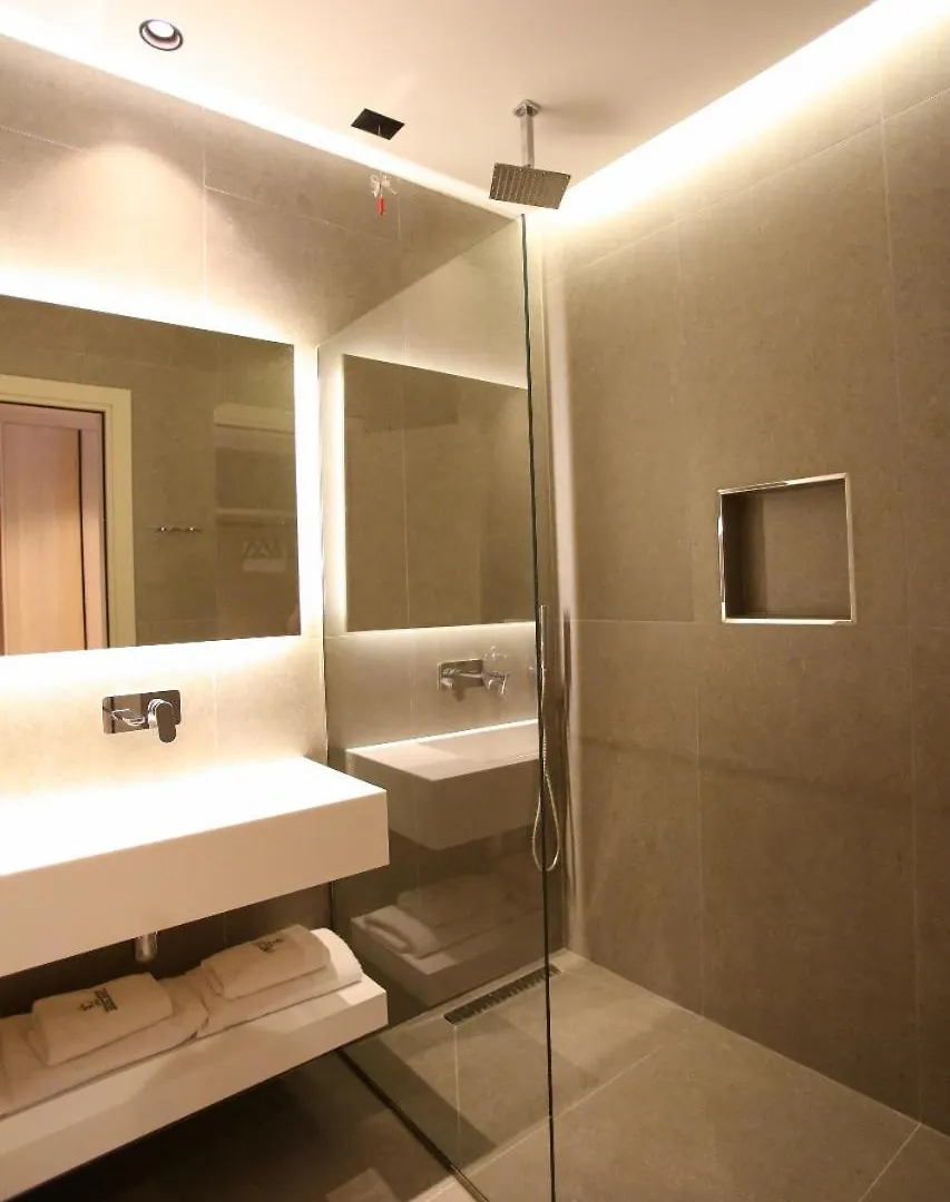 ***** Hotel Regina Palm Resort Orikum Albania