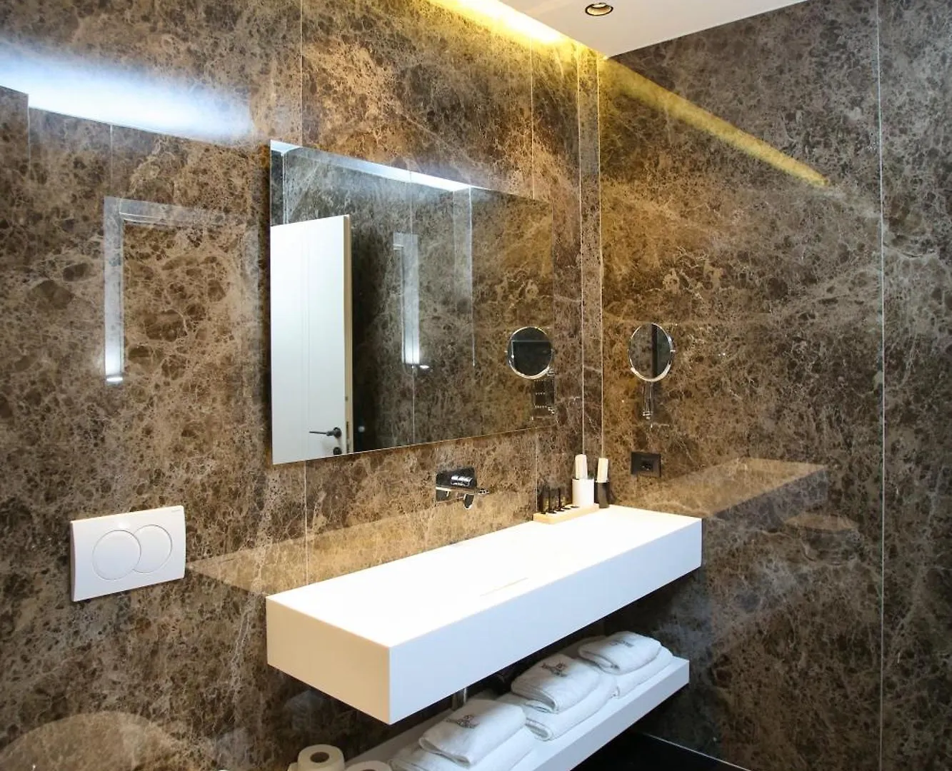 ***** Hotel Regina Palm Resort Orikum Albanie
